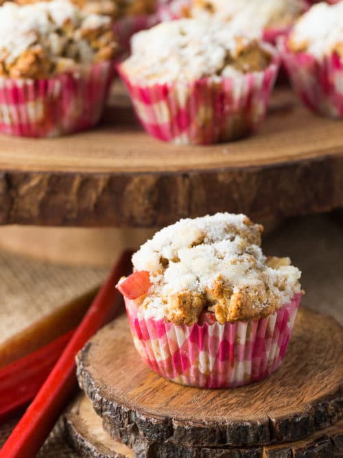 Whole wheat rhubarb muffins - these yummy muffins are the perfect spring or summer snack. Made with whole wheat flour, rhubarb, and greek yogurt. The crumb topping also features brown sugar Splenda.