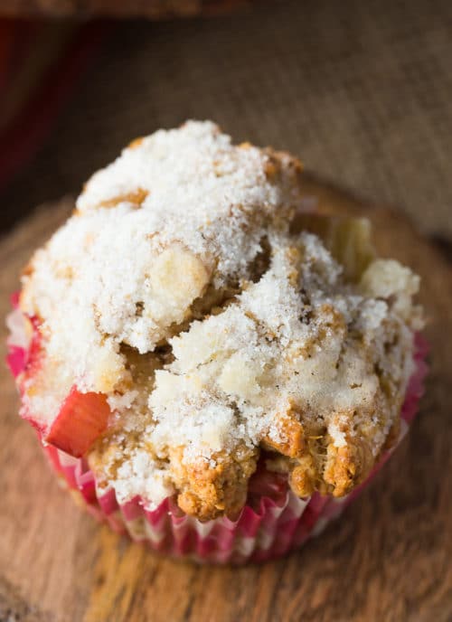 Whole wheat rhubarb muffins - these yummy muffins are the perfect spring or summer snack. Made with whole wheat flour, rhubarb, and greek yogurt. The crumb topping also features brown sugar Splenda.