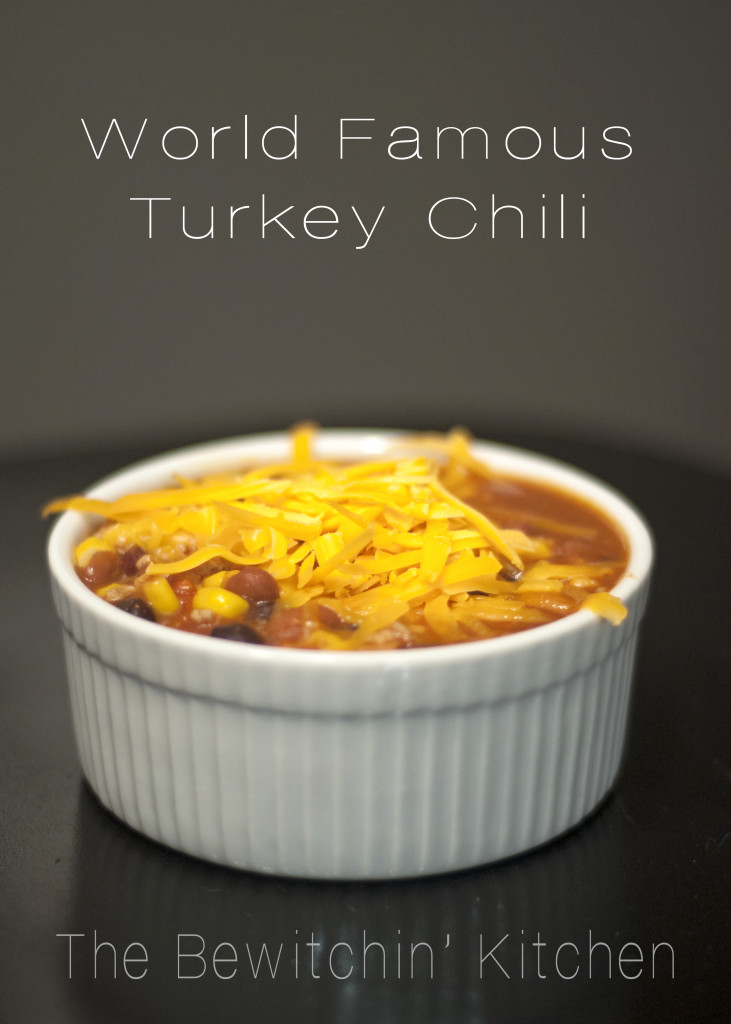 The world's best turkey chili recipe. Its perfect for those crisp fall days! Healthy recipes don't have to be boring!