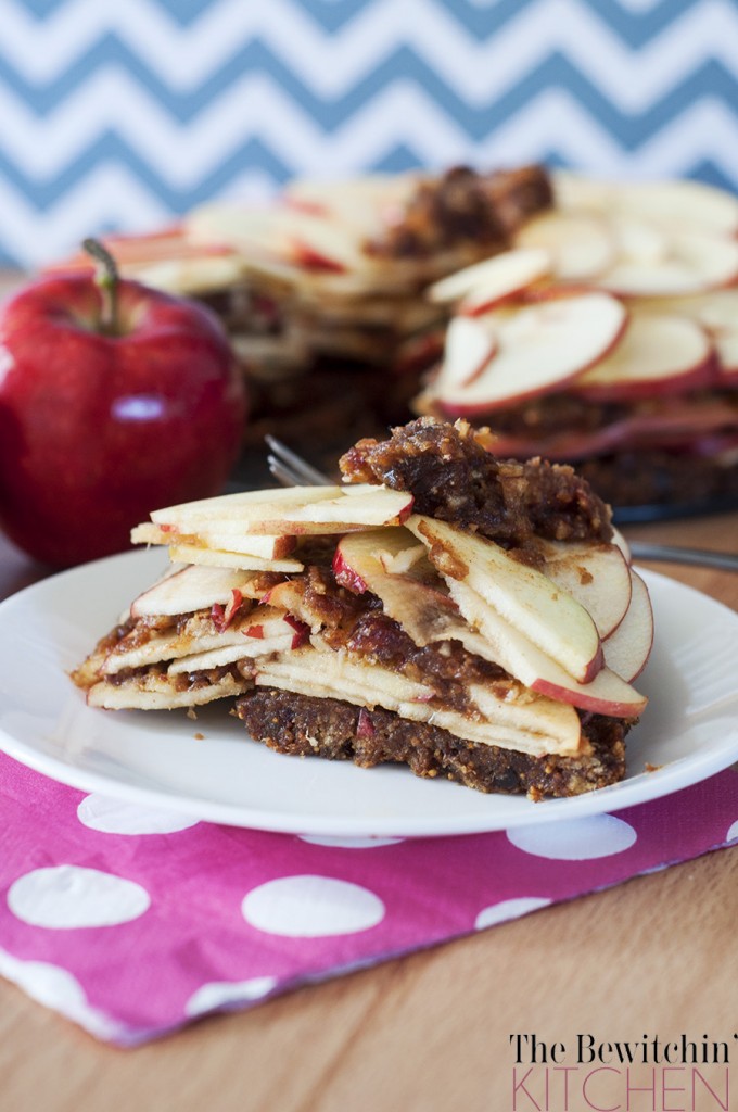 Raw Apple Pie - a healthy twist to add to your desserts board. This recipe uses dates and figs as the crust, which makes this dessert recipe gluten free, refined sugar free, Whole30, vegetarian, vegan, and paleo. 