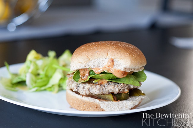 Turkey Feta Burgers With Apricot Chipotle Mayo