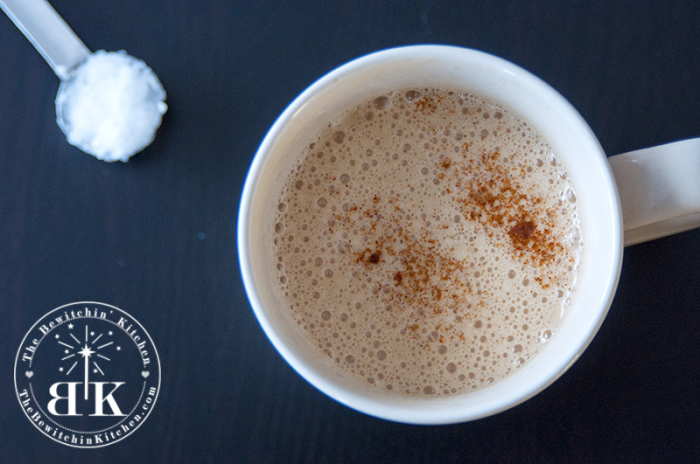Homemade Paleo Coffee Creamer - This is a coffee game changer. It only takes a few seconds to whip up and is a clean eating option for those of you who love flavored coffee creamer. | The Bewitchin Kitchen 