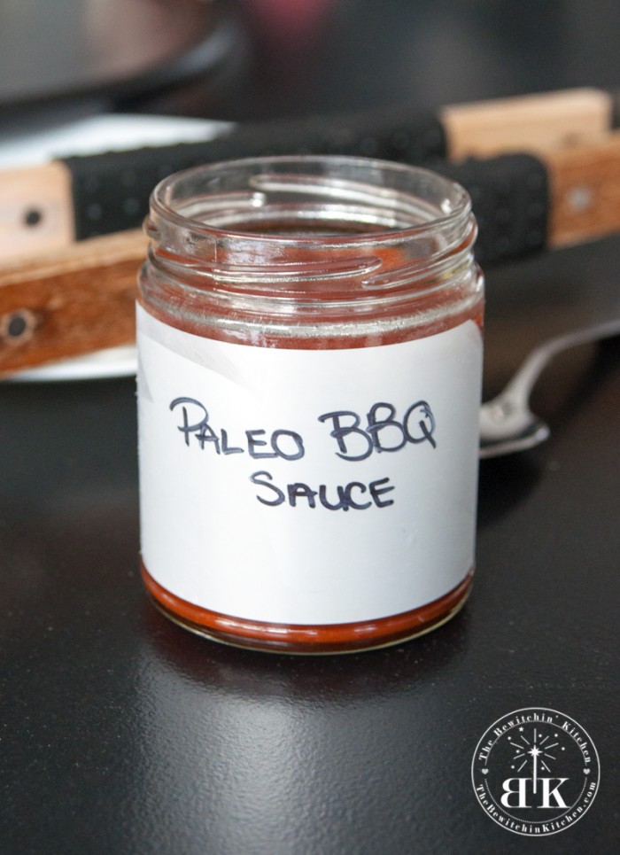 Homemade Paleo BBQ Sauce - this is super easy to make and tastes delicious. Add it to all of your paleo recipes. Tastes great with chicken, turkey and beef. Sure to be a summer bbq recipe favourite. | The Bewitchin’ Kitchen