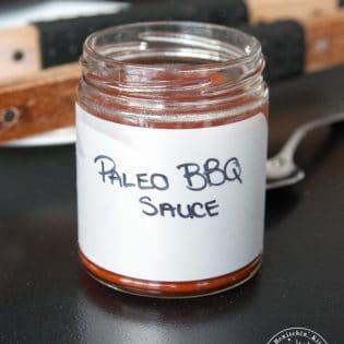 Homemade Paleo BBQ Sauce - this is super easy to make and tastes delicious. Add it to all of your paleo recipes. Tastes great with chicken, turkey and beef. Sure to be a summer bbq recipe favourite. | The Bewitchin’ Kitchen