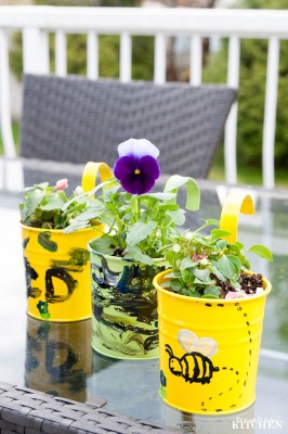 Looking for a fun craft to do with your toddler? Why not make some flower planters with this dollar store craft from The Bewitchin' Kitchen.