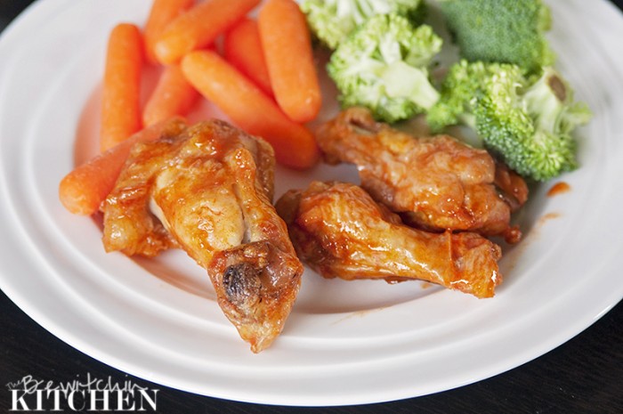 Looking for a fast weeknight dinner idea? These hot wings in a hurry are perfect served with some veggies. Healthy hot wings in only twenty minutes with no prep from The Bewitchin’ Kitchen.