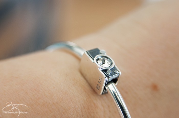 These bracelets and charms from Soufeel are beautiful. Makes amazing gifts for Mother's Day, Graduations and weddings.