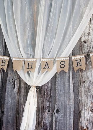 Rustic wedding ideas. These DIY wedding decorations are amazing and look incredibly cute when put together. From wedding decor, to signage to wedding cakes. | The Bewitchin' Kitchen