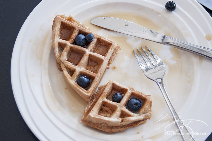 Cinnamon whole wheat waffles recipe. This is the perfect weekend breakfast recipe, and it's low in sugar. 