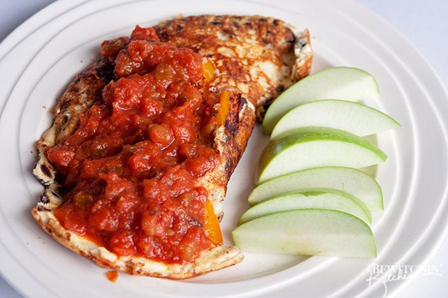 Spice up your typical breakfast recipes with this twist on a classic omelet. This fajita omelet hits the spot for breakfast, lunch and even dinner. Loaded with protein it's the perfect way to start the day.