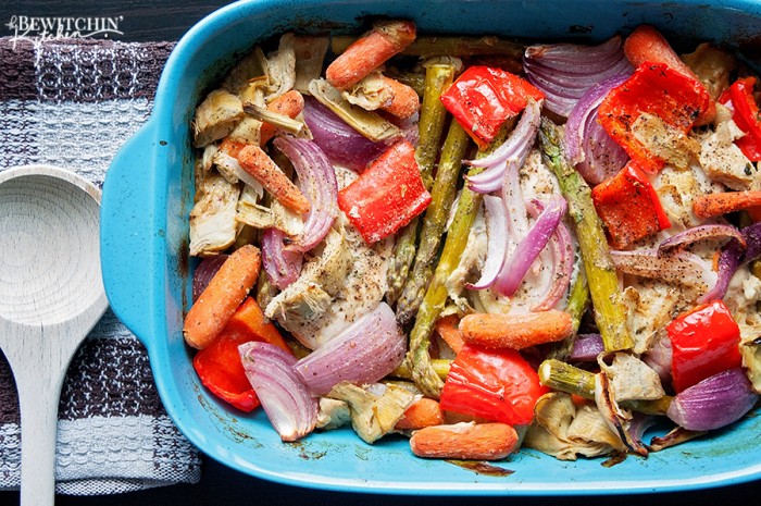 Roasted Chicken and Artichokes recipe. Healthy dinner ideas and for you fixers, it's 21 day fix approved. Click through for the recipe and the how to. 