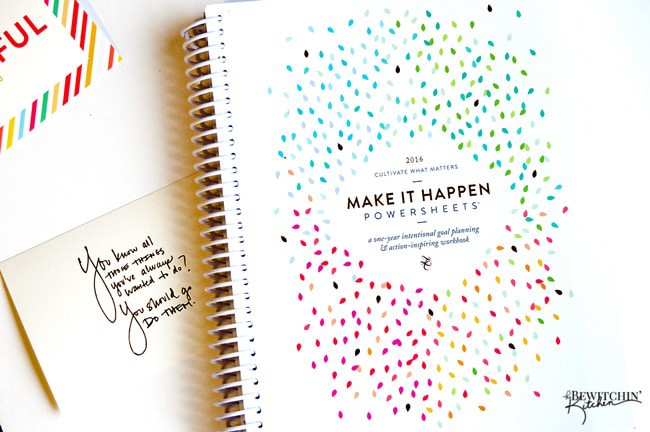 The 2016 Make It Happen Powersheets from the Lara Casey Shop! Here's a sneak peak at my order, I'm so excited to get started. Setting goals and crushing them to be the best girl boss out there! | thebewitchinkitchen.com