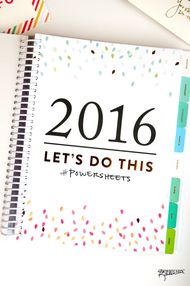 The 2016 Make It Happen Powersheets from the Lara Casey Shop! Here's a sneak peak at my order, I'm so excited to get started. Setting goals and crushing them to be the best girl boss out there! | thebewitchinkitchen.com