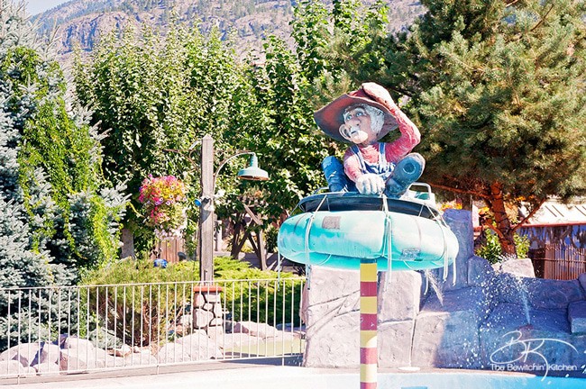 Rattlesnake Canyon in Osoyoos BC is such a fun place to bring your family. I love the sunny South Okanagan in British Columbia!