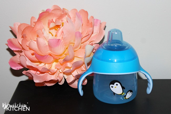 Finally! A true spill proof sippy cup. Toddler moms get ready to sing. Philips Avent My Penguin Sippy Cup. Toddler hacks.