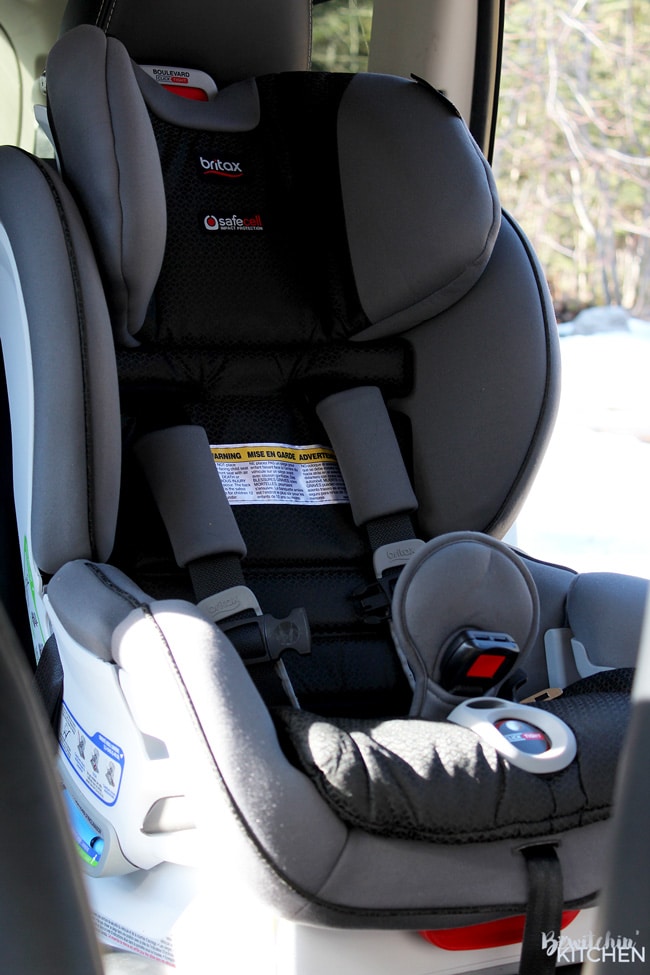 This carseat installs safely in one click. The Britax Boulevard ClickTight is a new parent must have whether it's your first baby or 7th! I am so impressed with this car seat with both it's safety and easy of use. It takes less than 5 mins!