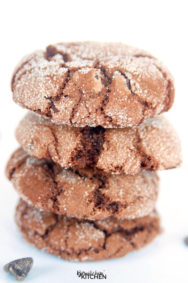 You'll never believe these Chocolate Crinkle Cookies are gluten free! Gluten Free Double Chocolate Cookies - yum! Dark chocolate, butter, chocolate chips, vanilla all make this chocolate cookie recipe to die for!