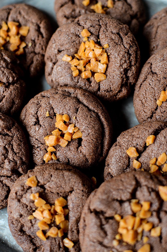 Toffee Cookies - this easy cookie recipe uses chocolate cake mix and a total of 5 ingredients. A fast dessert that the will sell out bake sales in no time!