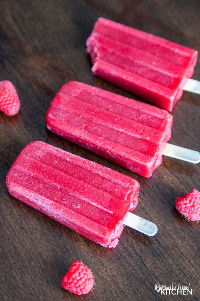 Berry and Beet Popsicles - don't let the hidden vegetable scare you. This homemade ice pop recipe is a refreshing and sweet way to beat the heat this summer. Picky eater approved!