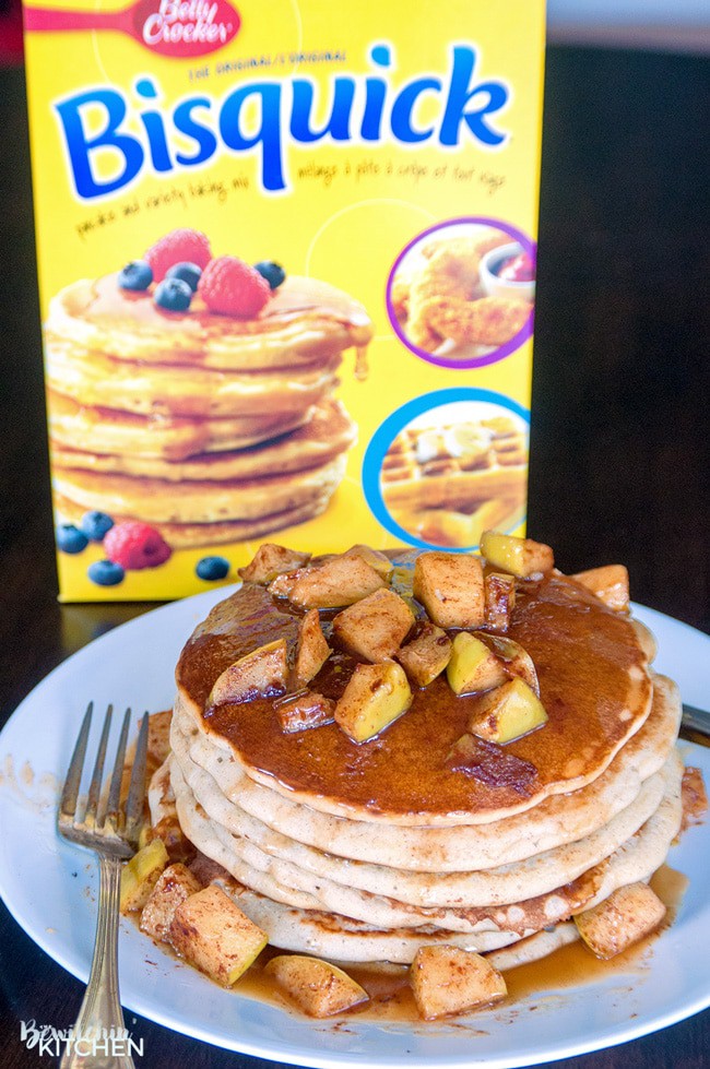 Caramel Apple Blender Pancakes - this is such an easy pancake recipe. This breakfast favorite uses Bisquick, apple sauce, honey greek yogurt, apples, butter and caramel. It's a delicious fall breakfast that can double as a late night dessert. #cookupincredible