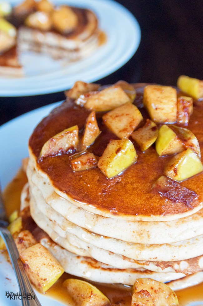 Caramel Apple Blender Pancakes - this is such an easy pancake recipe. This breakfast favorite uses Bisquick, apple sauce, honey greek yogurt, apples, butter and caramel. It's a delicious fall breakfast that can double as a late night dessert. #cookupincredible