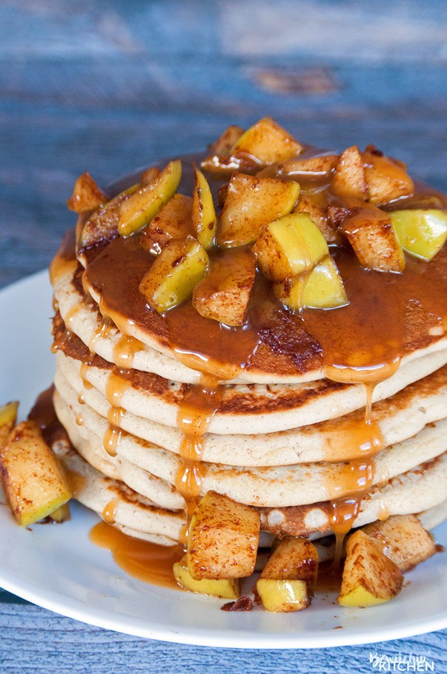 Caramel Apple Blender Pancakes - this is such an easy pancake recipe. This breakfast favorite uses Bisquick, apple sauce, honey greek yogurt, apples, butter and caramel. It's a delicious fall breakfast that can double as a late night dessert. #cookupincredible