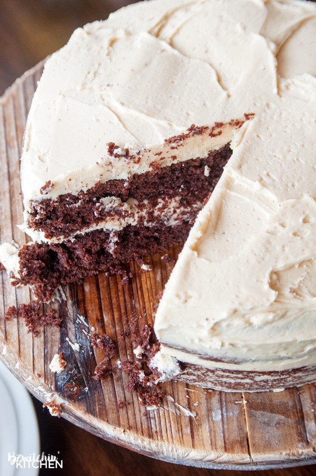 Baileys Buttercream Frosting. Best frosting recipe ever! This creamy cake icing recipe has the decadent bite of irish cream. Delicious on chocolate cake!