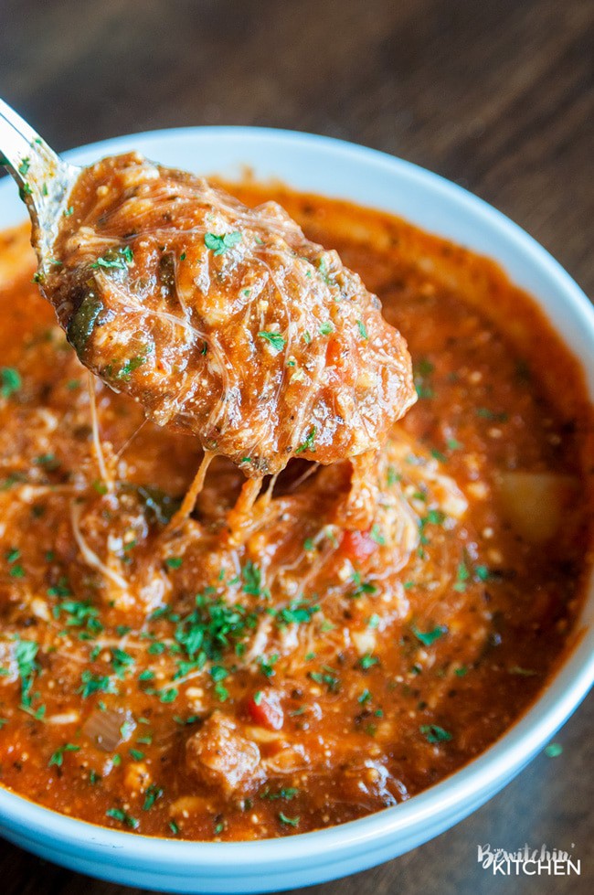 Gluten Free Lasagne Soup. This soup is AWESOME and super cheesy. A fall soup favorite that actually tastes like lasagna, and easy enough to toss in the slow cooker!