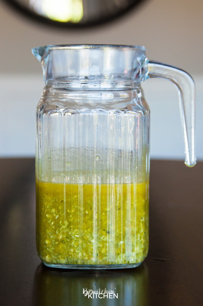 Pesto Vinaigrette - a delicious, tangy yet sweet salad dressing. This 21 day fix approved vinaigrette is a favorite homemade salad vinaigrette recipe.