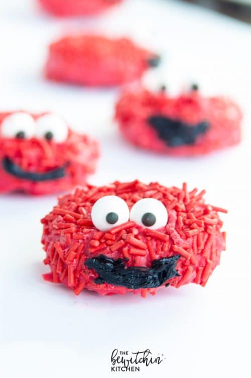 How to make Elmo cookies - these no bake cookies would be great for kids parties, especially a Sesame Street themed birthday or pre school class party!
