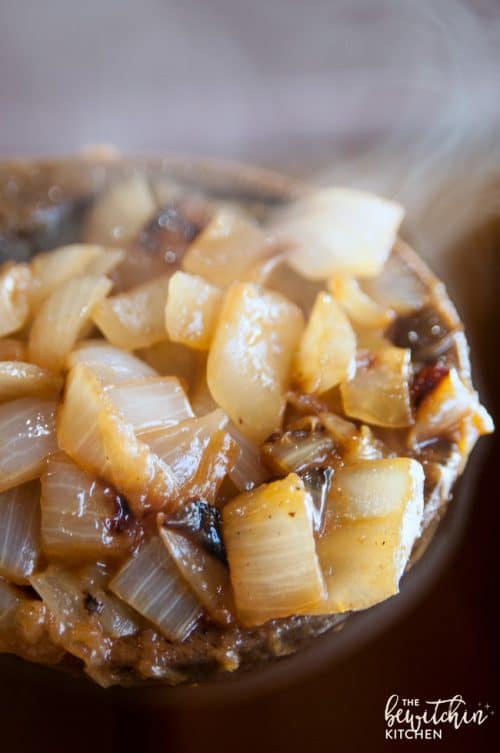 Irish Onion Soup - it's french onion soup with a whiskey twist. A delicious soup recipe that's perfect for fall and winter.