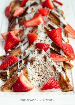 White Chocolate French French Toast. This dessert inspired breakfast recipe is super simple and super yummy! 10/10! Make this for birthday breakfasts, brunch, or to celebrate another Netflix series finished.