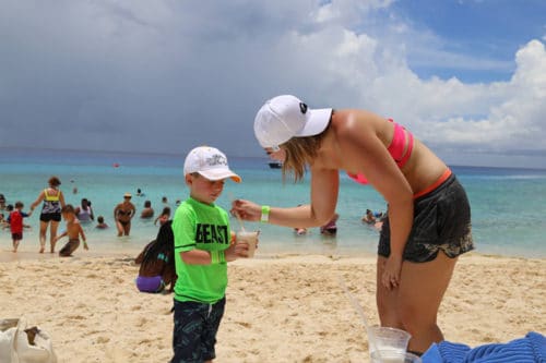 What to pack for a cruise - cruise beach day attire. Carnival Magic 7 day western caribbean. Location: Cozumel, Mexico.