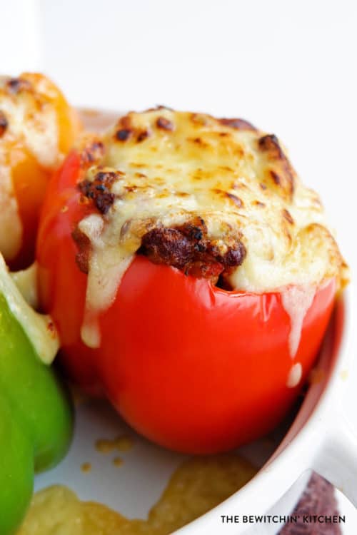 Healthy Chili Stuffed Peppers with Monterey Jack Jalapeno Cheese. Talk about comfort food! This family dinner recipe is easy to throw together, especially with leftover chili!