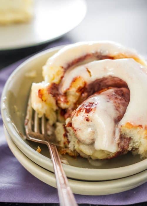 cinnabon-cinnamon-rolls