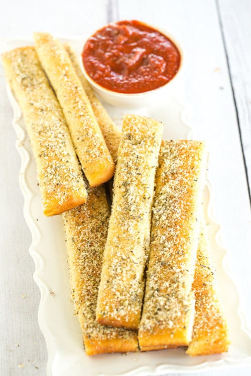 pizza-hut-breadsticks-52-600