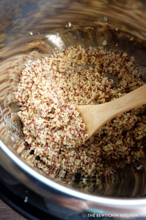 Instant Pot Quinoa - how to use a pressure cooker to make quinoa.