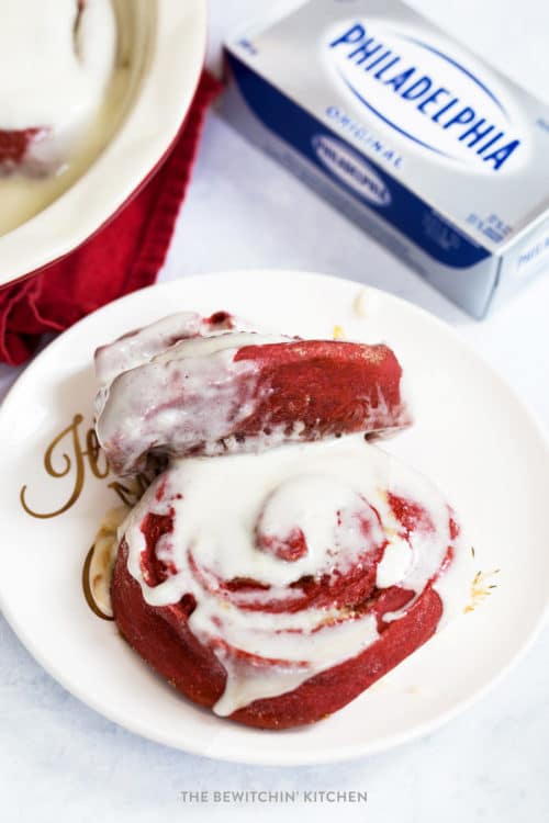 Cream Cheese Stuffed Cinnamon Buns