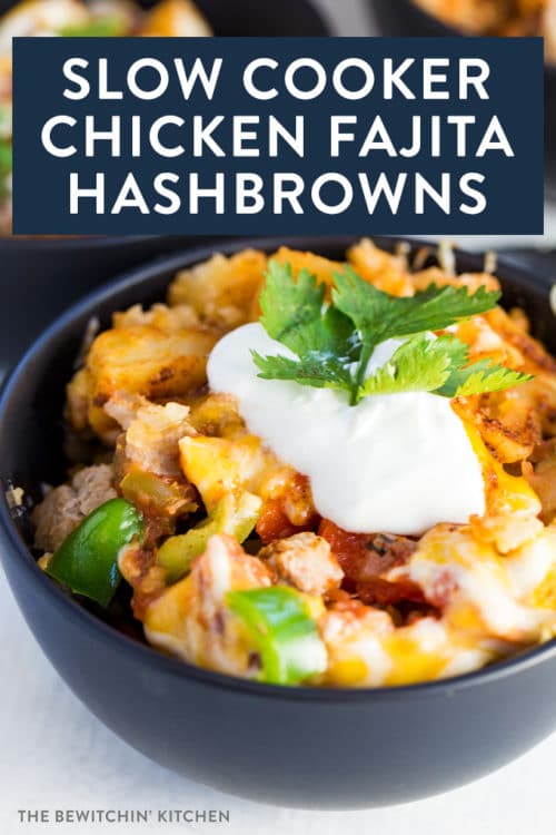 Crockpot Chicken Fajita Hashbrowns. A fun and flavourful Crockpot breakfast recipe with ground chicken, hashbrowns, green peppers, and homemade fajita seasoning mix. Add this to your slowcooker recipes! 
