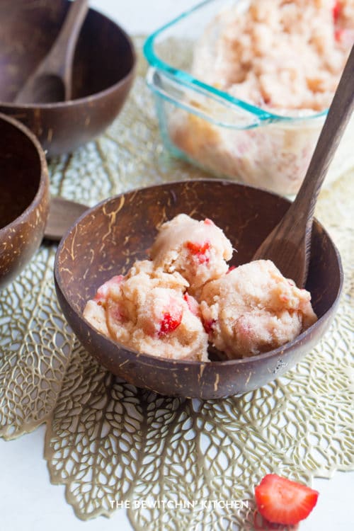 Protein shaved ice, a whey protein powder dessert