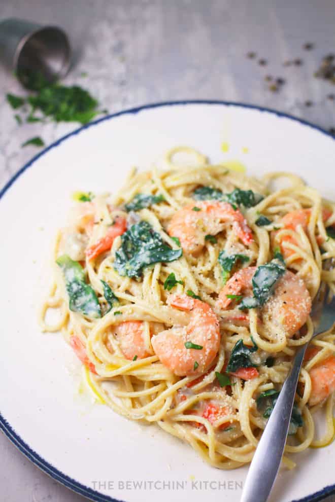 Skinny alfredo sauce over whole wheat noodles, shrimp, and vegetables