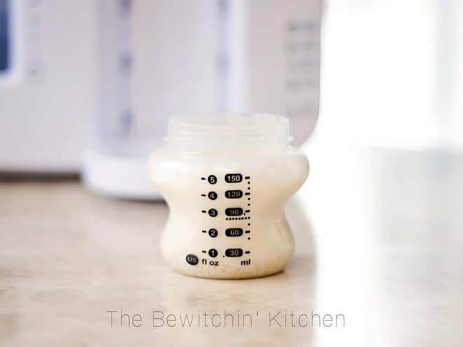 A sterilized, temperature controlled bottle made by the Perfect Prep