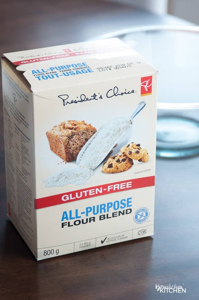 A box of President's choice gluten free all-purpose flour blend.