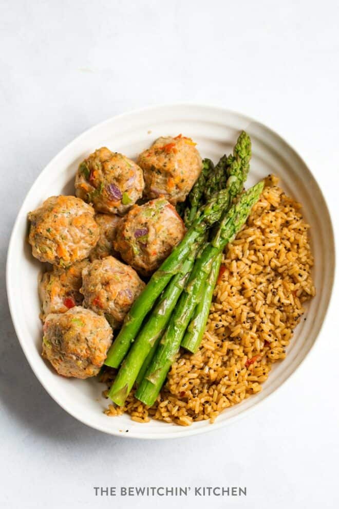 Whole30 turkey meatballs with asparagus and rice