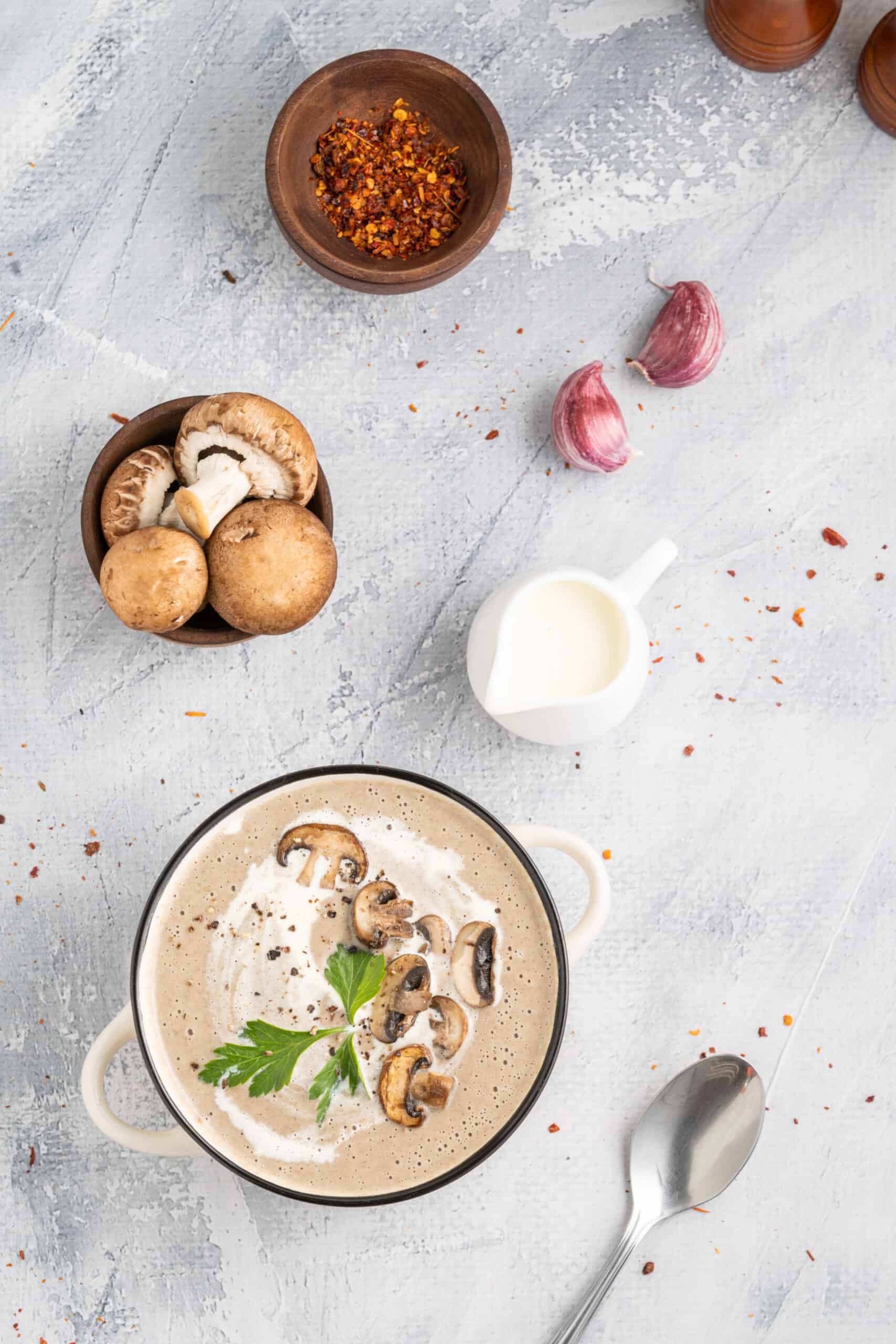 Ingredients to Mushroom soup 