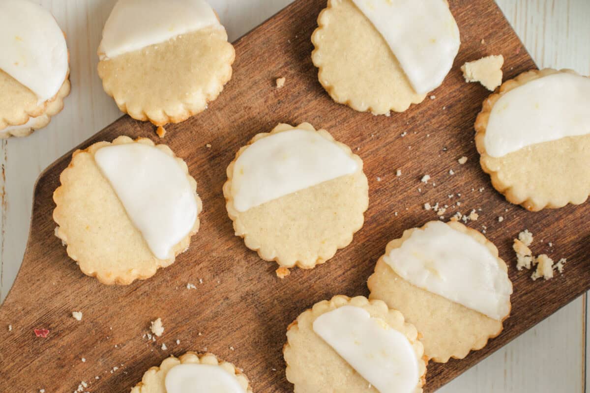 Lemon Shortbread Cookies Easy Recipe and Baking Tips
